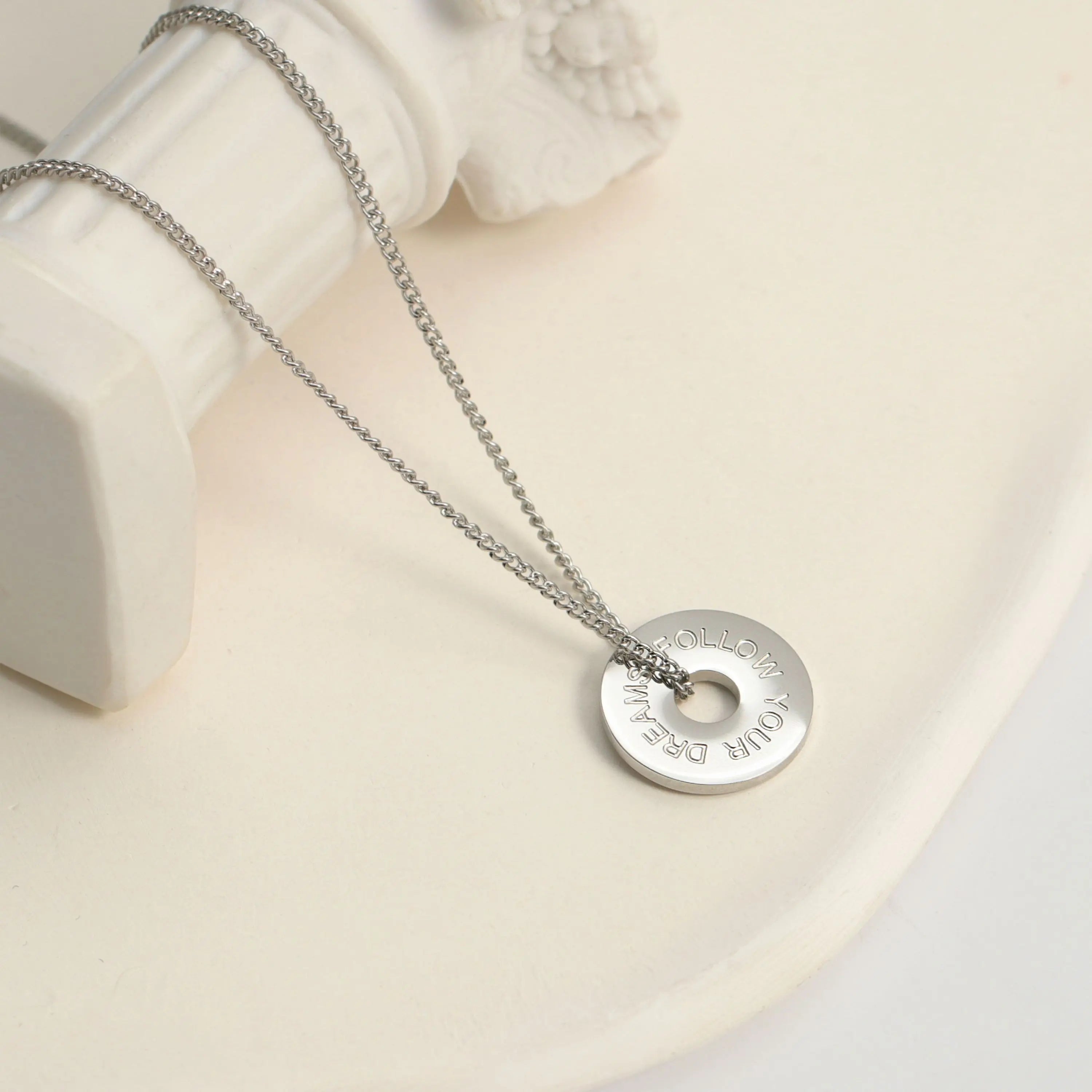 FOLLOW YOUR DREAMS - Circle Halskette Halskette Simple Pledge