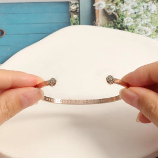 I am surrounded by love and positivity - Blind Armreif Simple Pledge