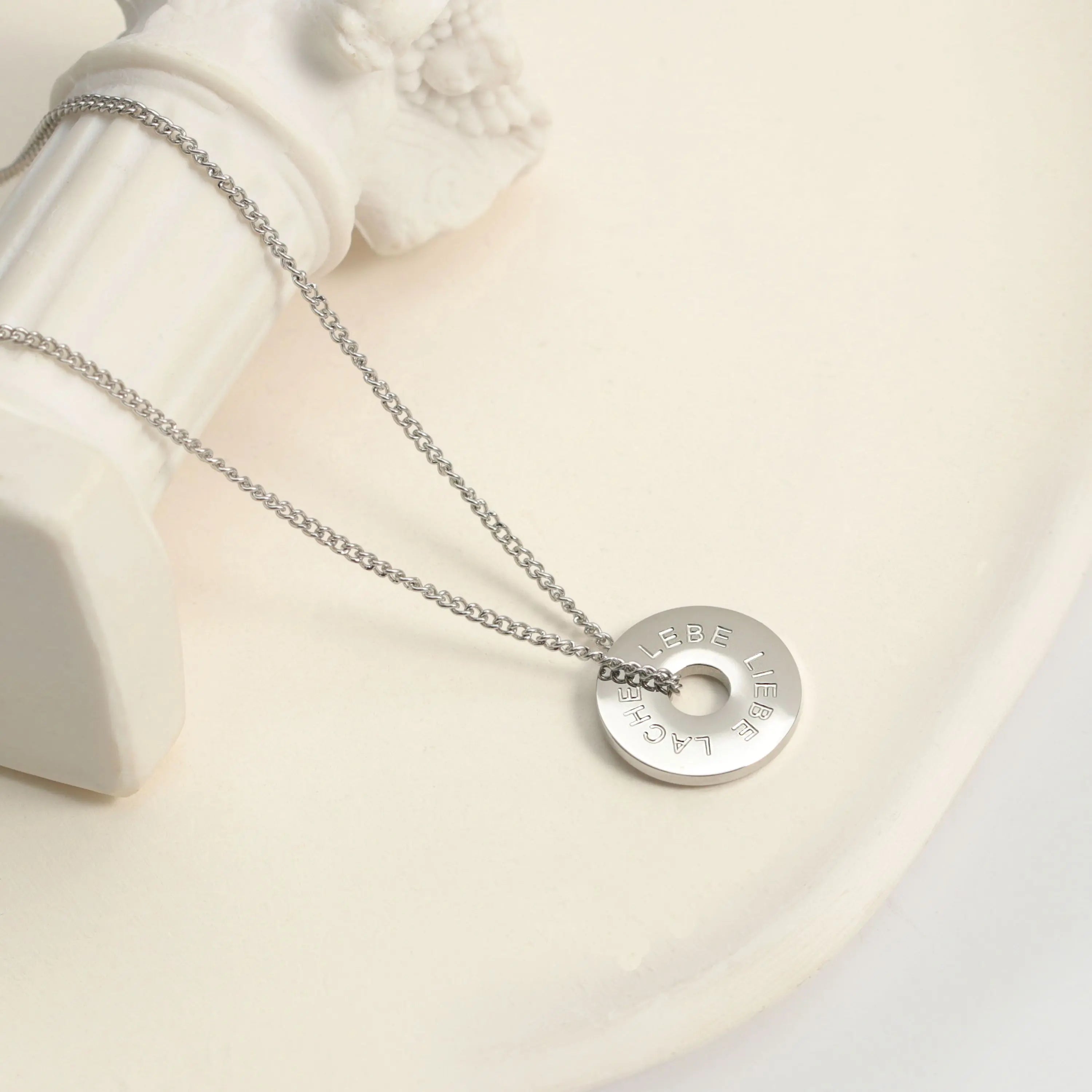 LEBE LIEBE LACHE - Circle Halskette Halskette Simple Pledge