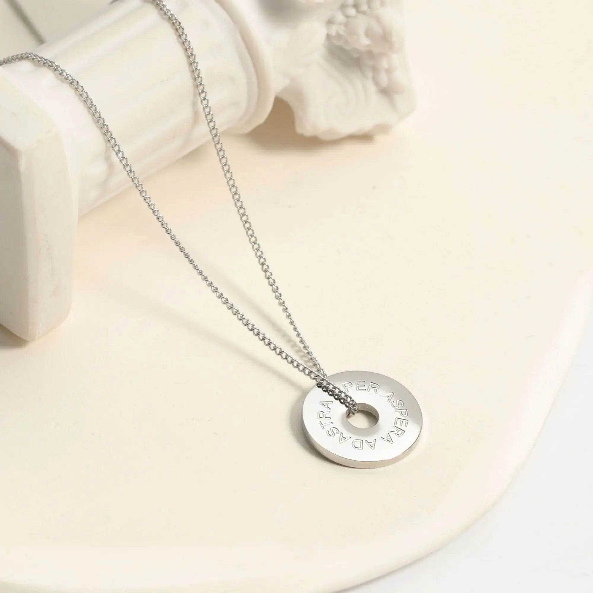 PER ASPERA AD ASTRA - Circle Halskette Halskette Simple Pledge