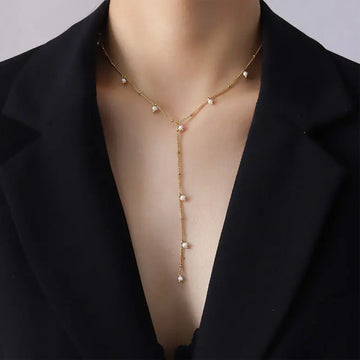 Halskette Lea mit Perlenanhängern Halskette Simple Pledge