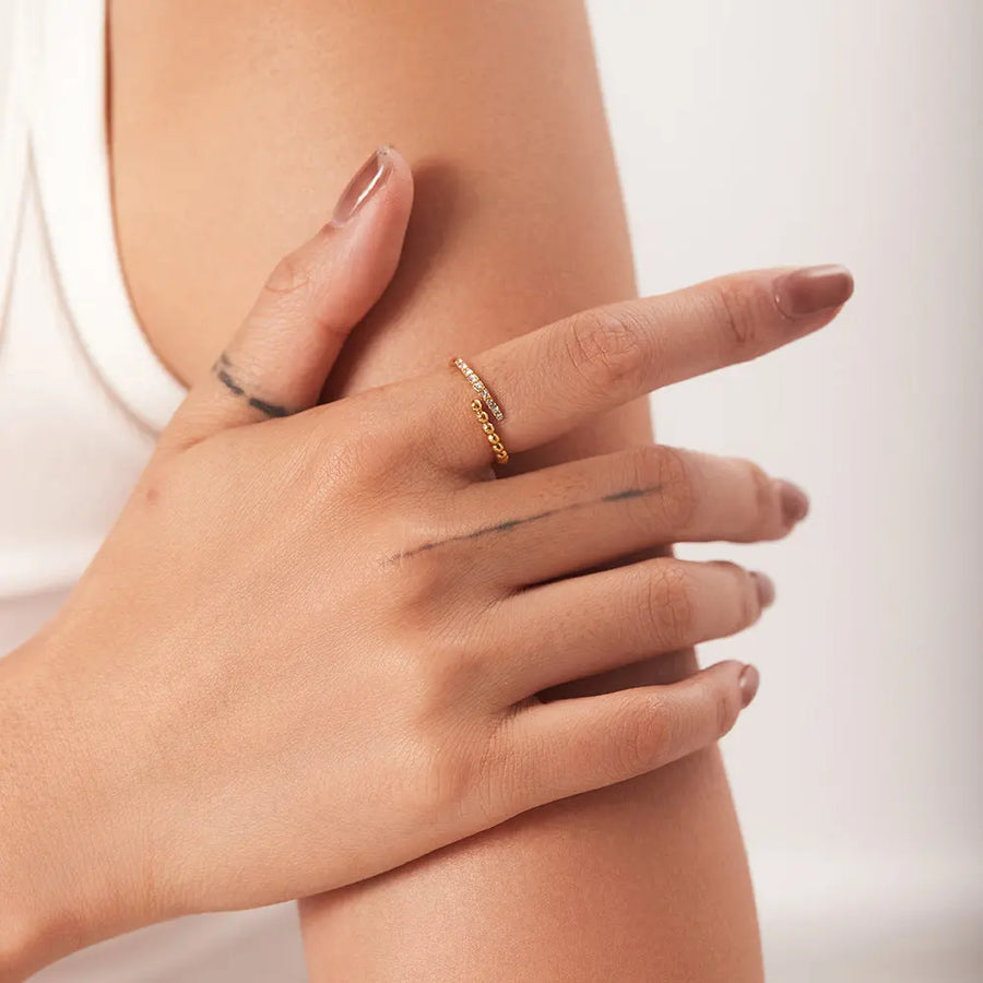 Ring Greta Gold mit klarem Zirkonia Ring Simple Pledge