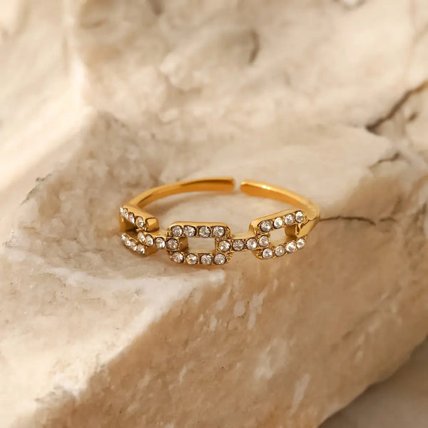 Ring Zoe Gold mit klarem Zirkonia